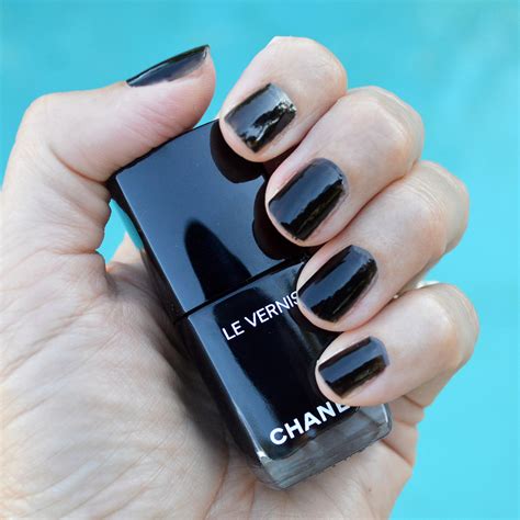chanel nail colours autumn 2019